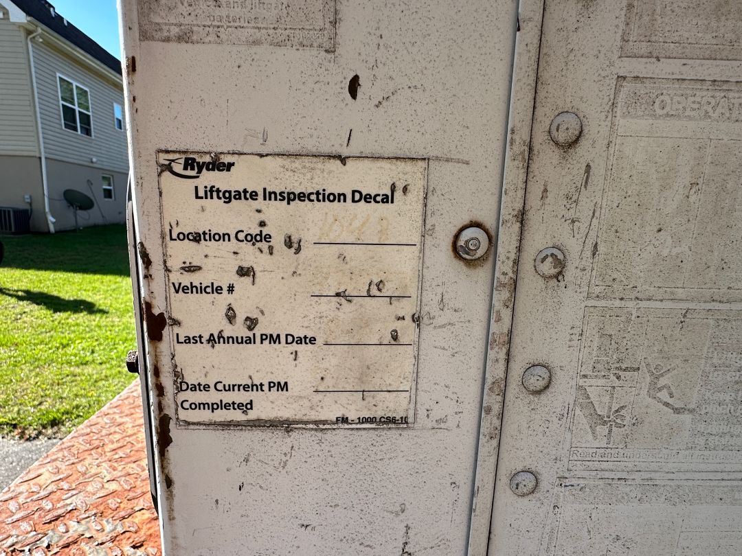 2006 FREIGHTLINER M2 Business Class Box Truck - Image 9